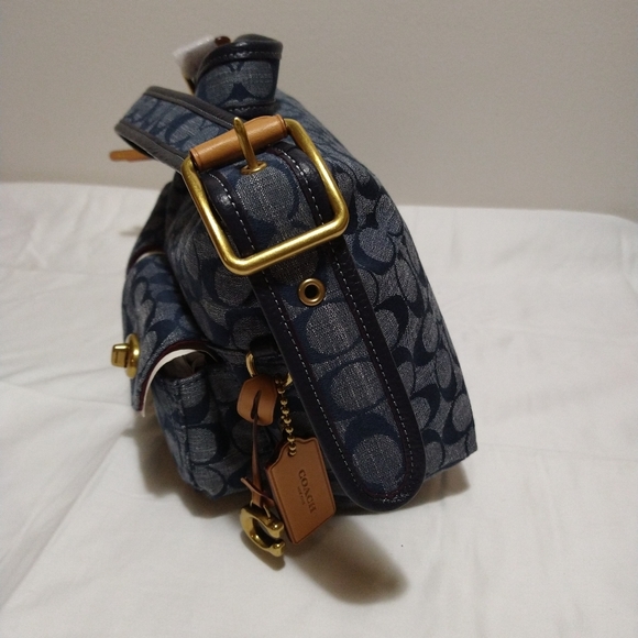 Sold**Coach New York Chambray Signature Cargo Bag - Picture 8 of 16